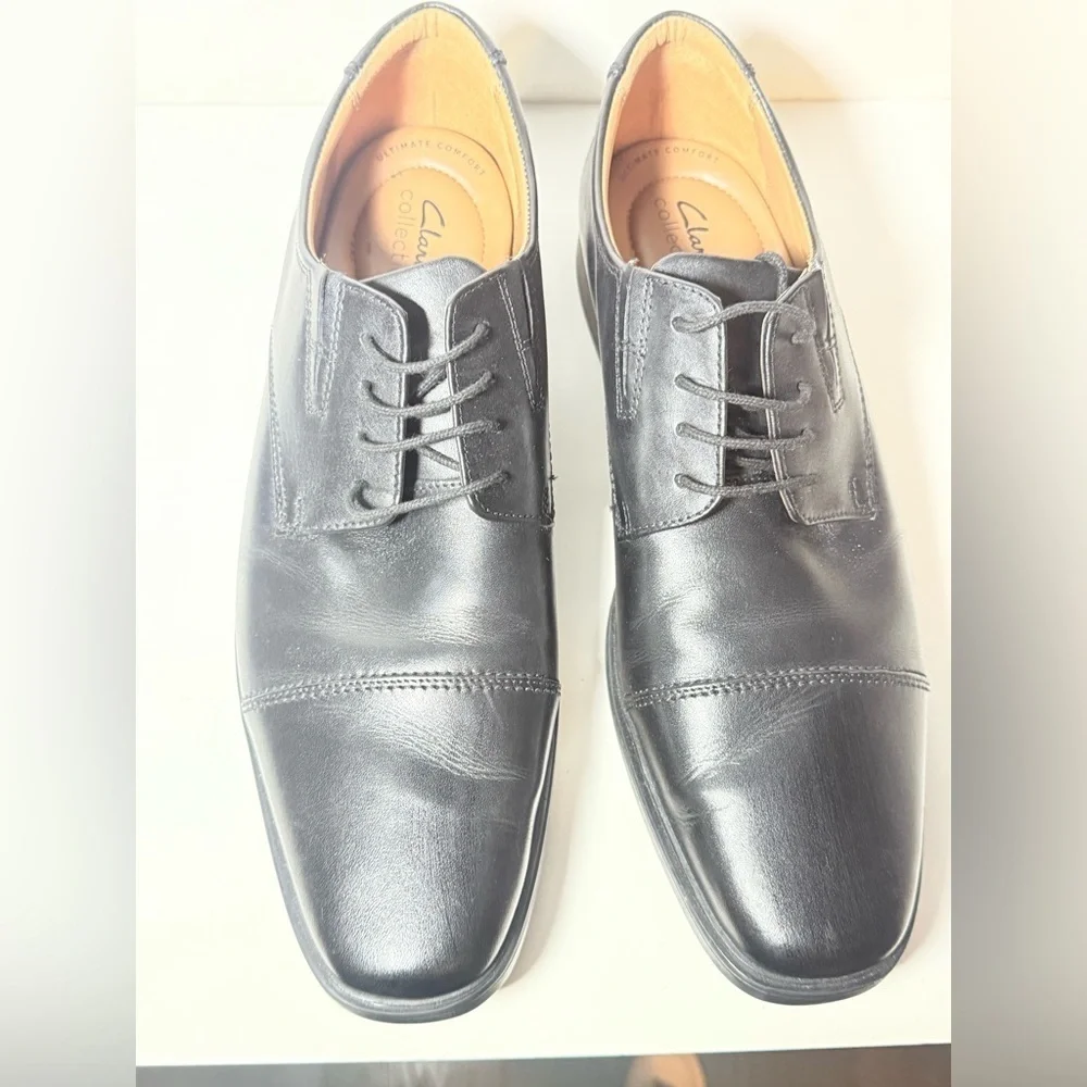 Clarks Black Leather Oxfords